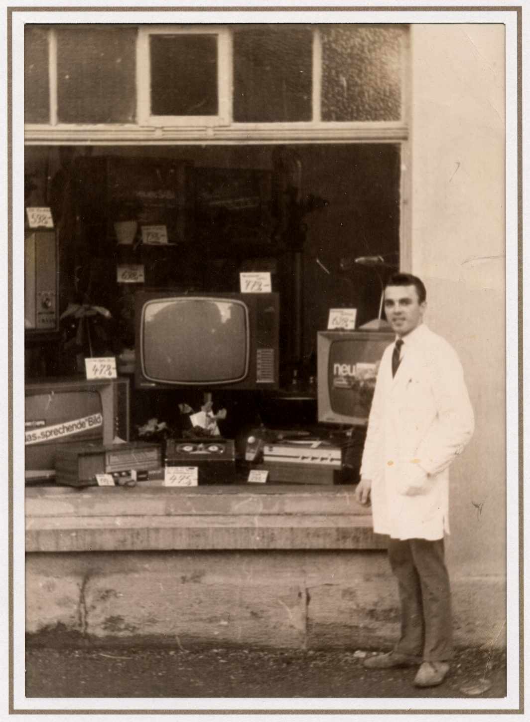 1966